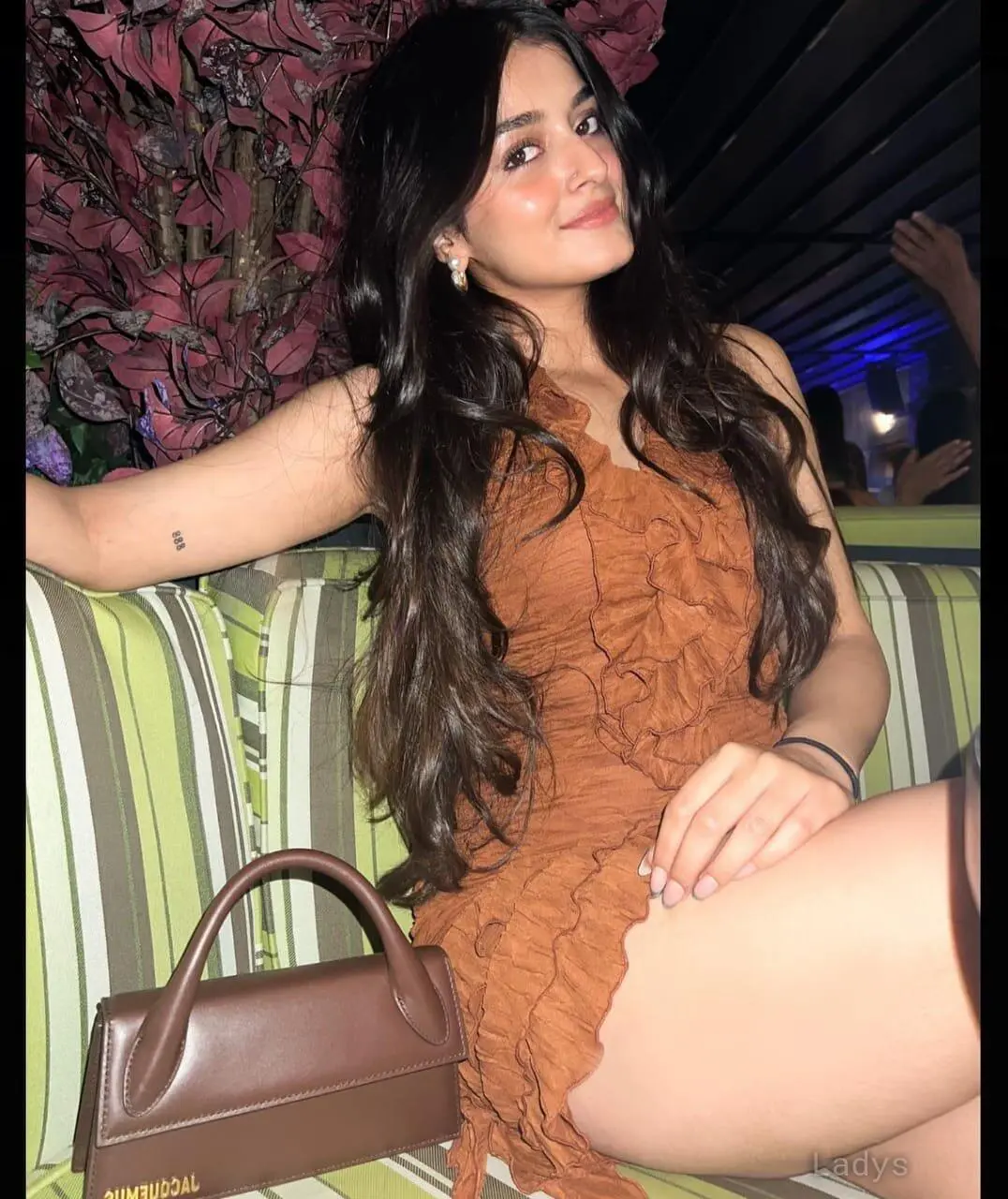 Sanvi, 23 years old Surat escort girl with big tits, height 154 sm, Weight  kg