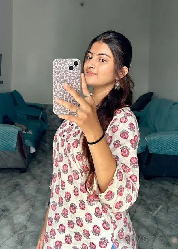 Tanisha, 23 years old Surat escort girl with big tits, height 154 sm, Weight kg