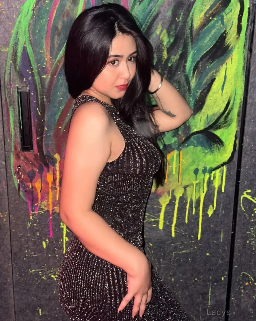 Ananya, 23 years beautiful nude Surat escorts girl, height 153 sm, Weight  kg
