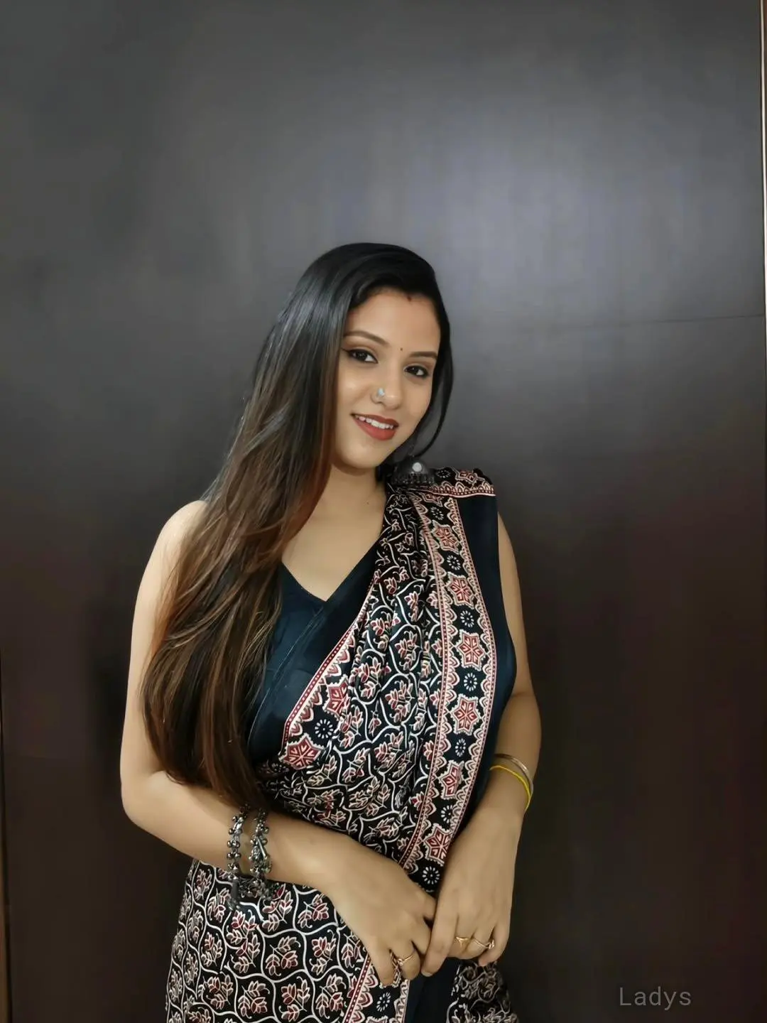 Charita, 23 years beautiful nude Surat escorts girl, height 154 sm, Weight  kg