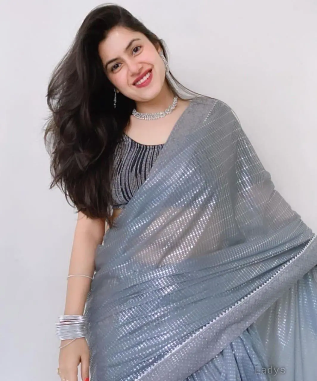 Deepika, 22 years beautiful nude Surat escorts girl, height 155 sm, Weight  kg