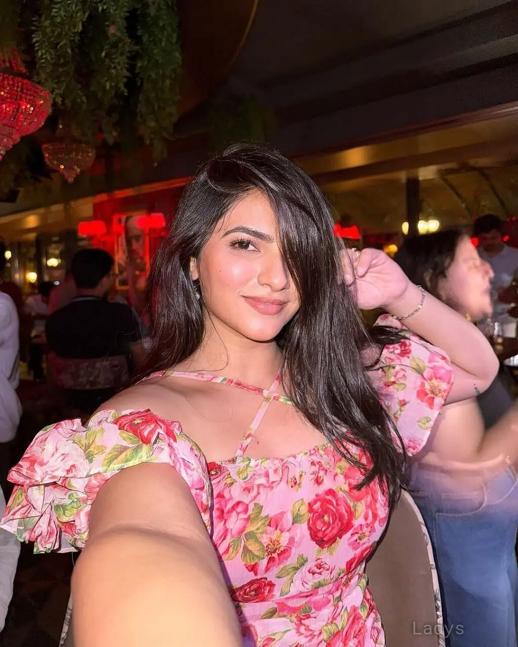 Khushi, 22 years beautiful nude Surat escorts girl, height 154 sm, Weight kg