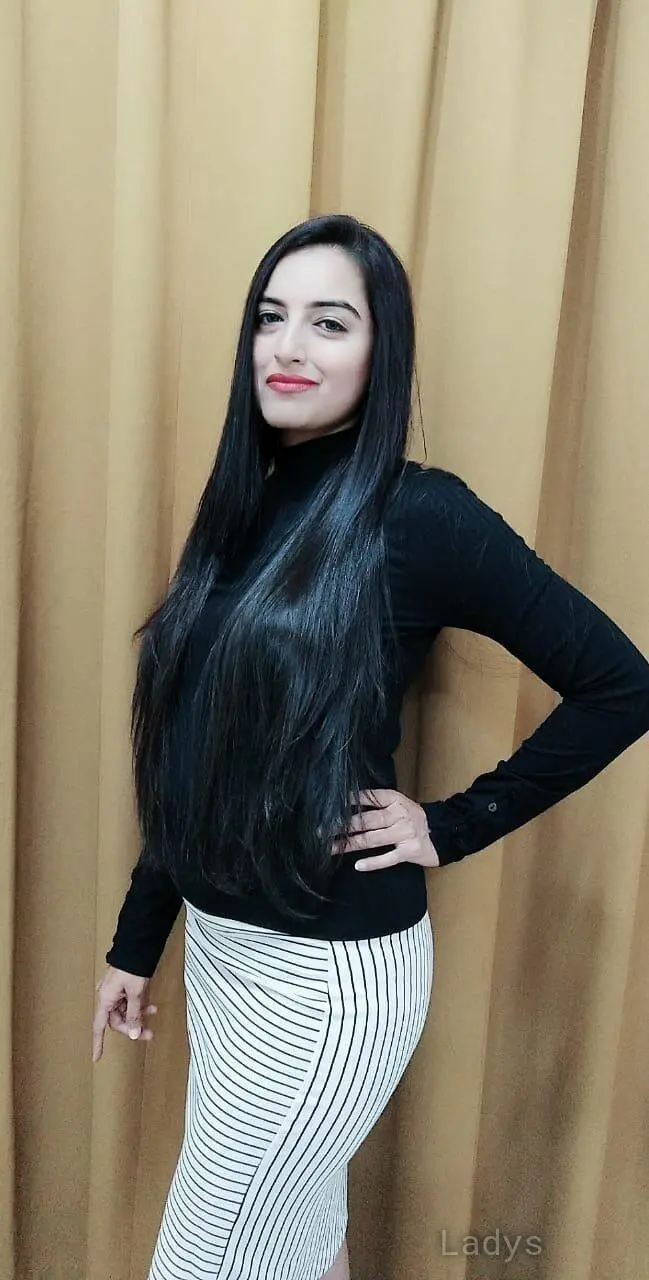 Sheetal, 23 years beautiful nude Surat escorts girl, height 154 sm, Weight kg
