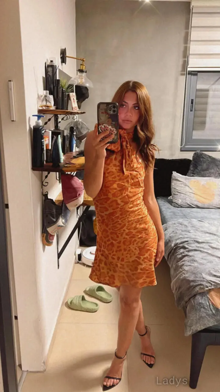Jodi Harper, 25 years beautiful nude Sydney escorts girl, height 162 sm, Weight 53 kg