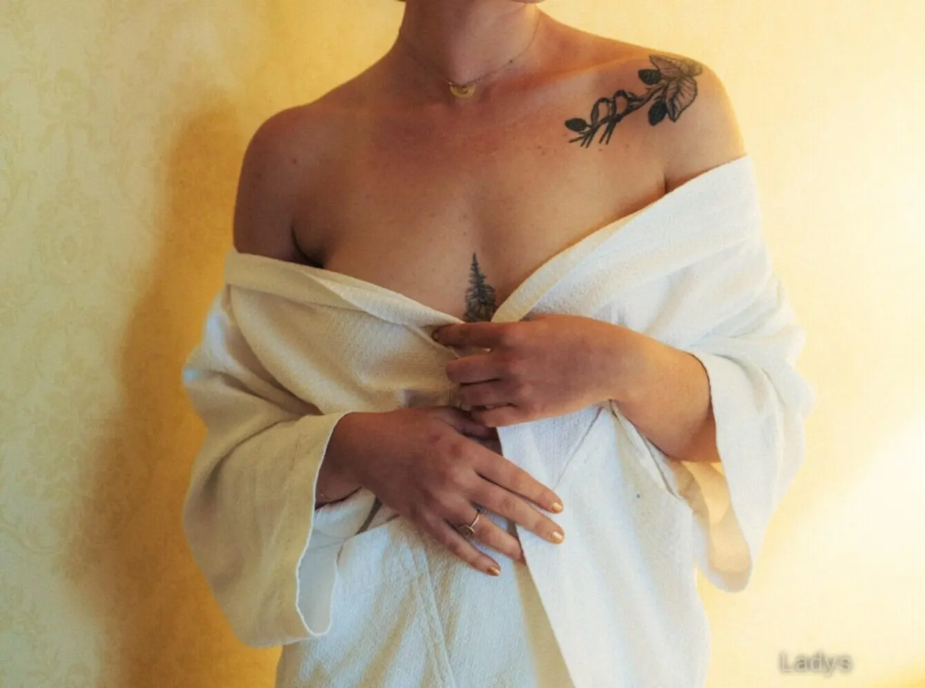 Margarita Pearle, 24 years beautiful nude Sydney escorts girl, height 174 sm, Weight 60 kg