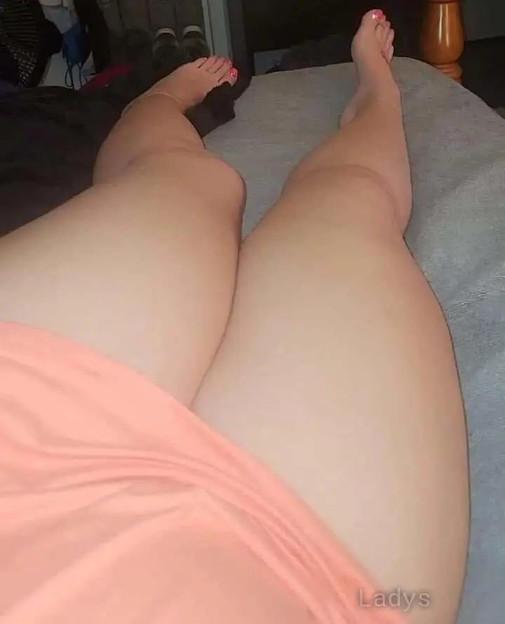 Viro, 24 years old Tabouk escort girl with big tits, height 175 sm, Weight  kg