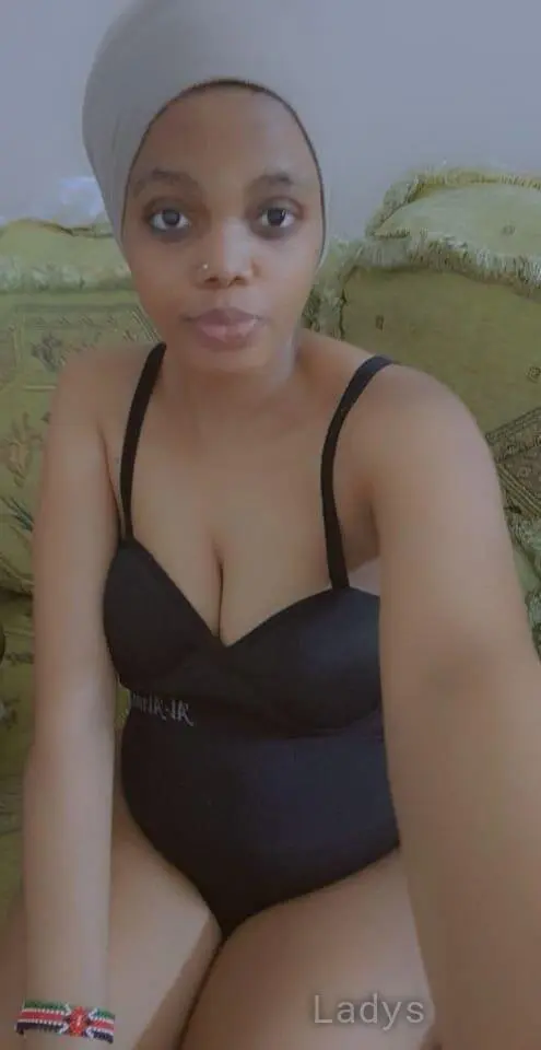Amina, 21 years beautiful nude Taif escorts girl, height 176 sm, Weight  kg
