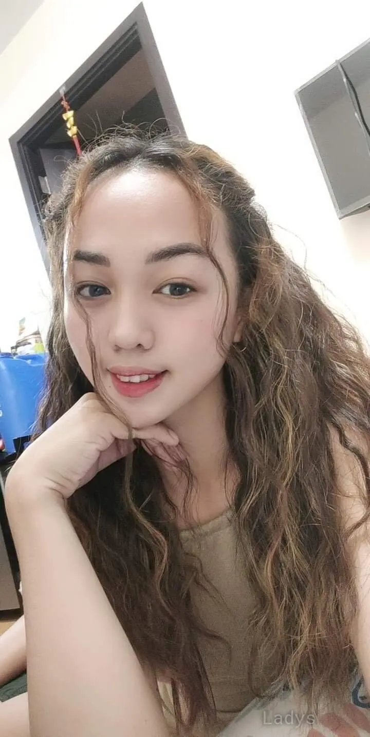 Lisa, 22 years beautiful nude Taif escorts girl, height 162 sm, Weight kg