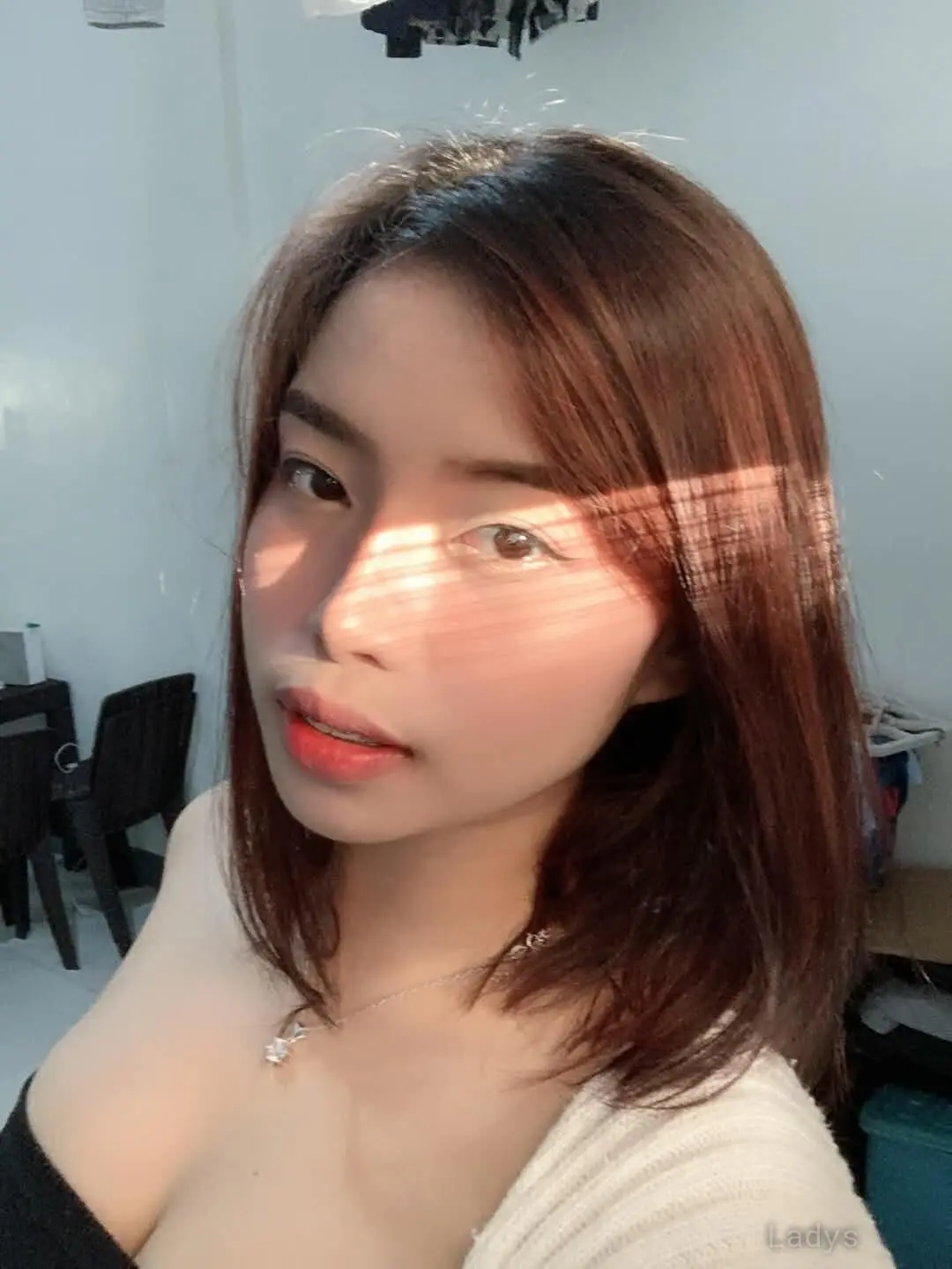Madison, 24 years old Taipei escort girl with big tits, height 164 sm, Weight kg