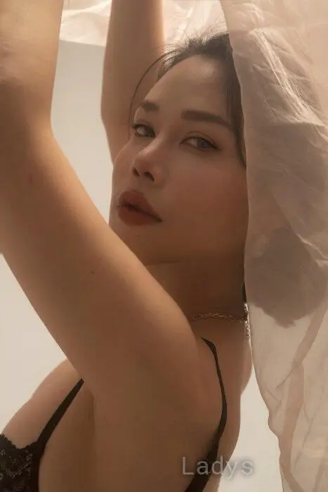 Bella, 30 years beautiful nude Taipei escorts girl, height 160 sm, Weight 55 kg