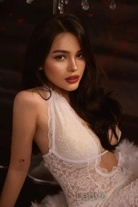 Diane, 24 years beautiful nude Taipei escorts girl, height 157 sm, Weight 50 kg