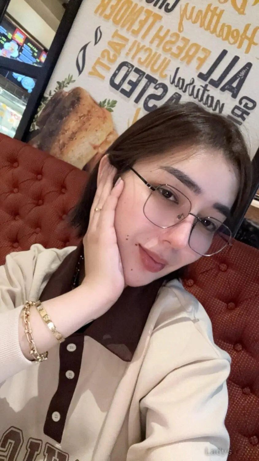 Freya, 24 years beautiful nude Taipei escorts girl, height 170 sm, Weight  kg