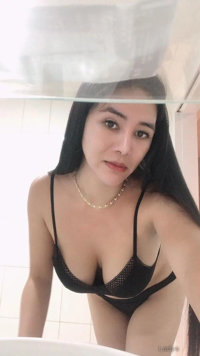 Katrina, 26 years beautiful nude Taipei escorts girl, height 154 sm, Weight  kg