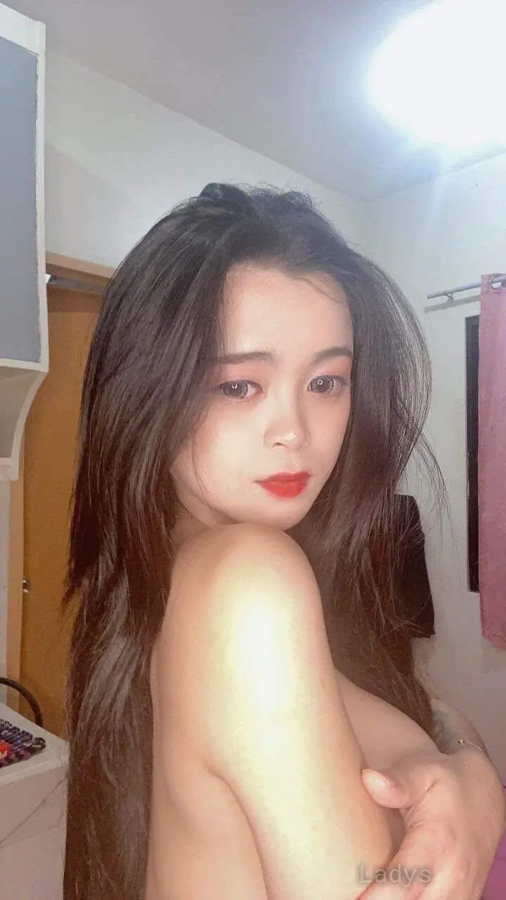 Maria, 21 years beautiful nude Taipei escorts girl, height 155 sm, Weight kg