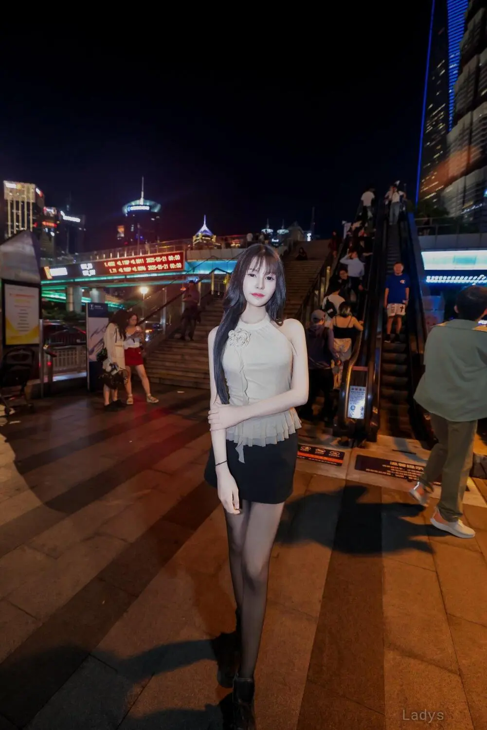 Su Zhen, 22 years beautiful nude Taipei escorts girl, height 169 sm, Weight  kg