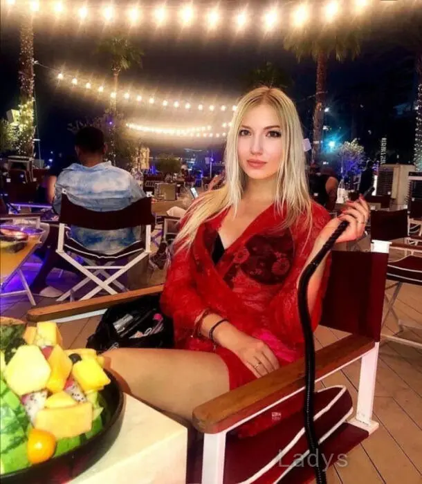 Ava, 28 years old Tallinn escort girl with big tits, height 165 sm, Weight 50 kg