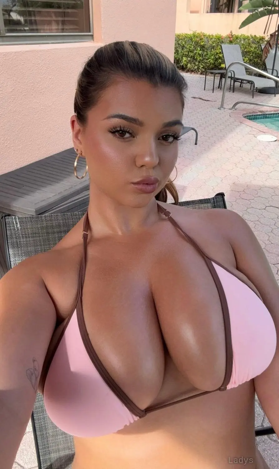 Allegra Lynn, 28 years old Tampa escort girl with big tits, height 162 sm, Weight 59 kg