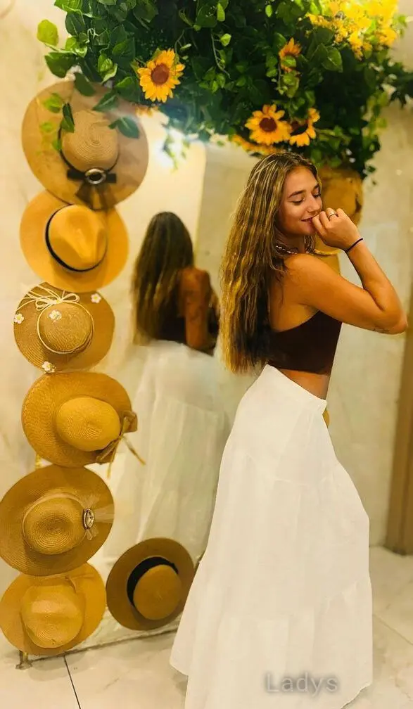 Celine Lexington, 25 years beautiful nude Tampa escorts girl, height 168 sm, Weight 57 kg