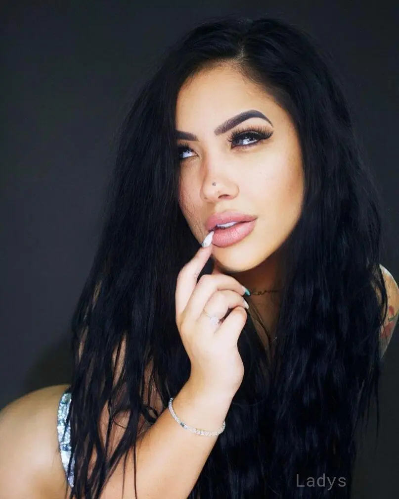 Zhu, 25 years beautiful nude Tampa escorts girl, height 157 sm, Weight 56 kg