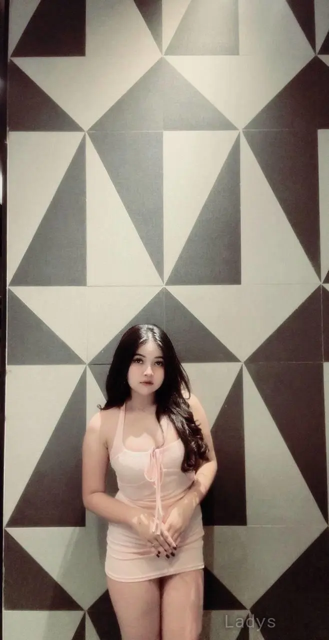 Mina, 20 years old Tbilisi escort girl with big tits, height 165 sm, Weight  kg