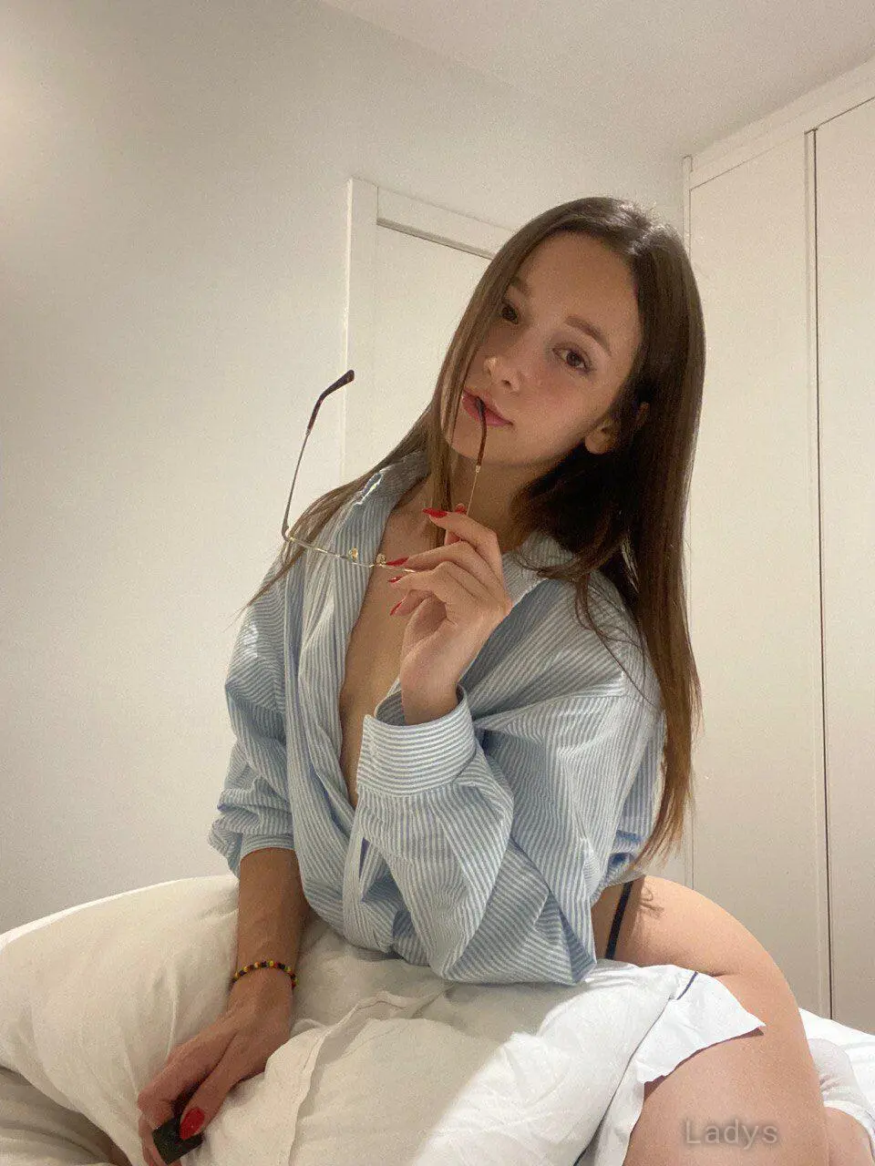 Ellie, 27 years beautiful nude Tbilisi escorts girl, height 165 sm, Weight 56 kg