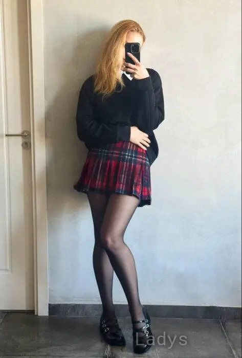 Sophie, 23 years beautiful nude Tbilisi escorts girl, height 160 sm, Weight 48 kg