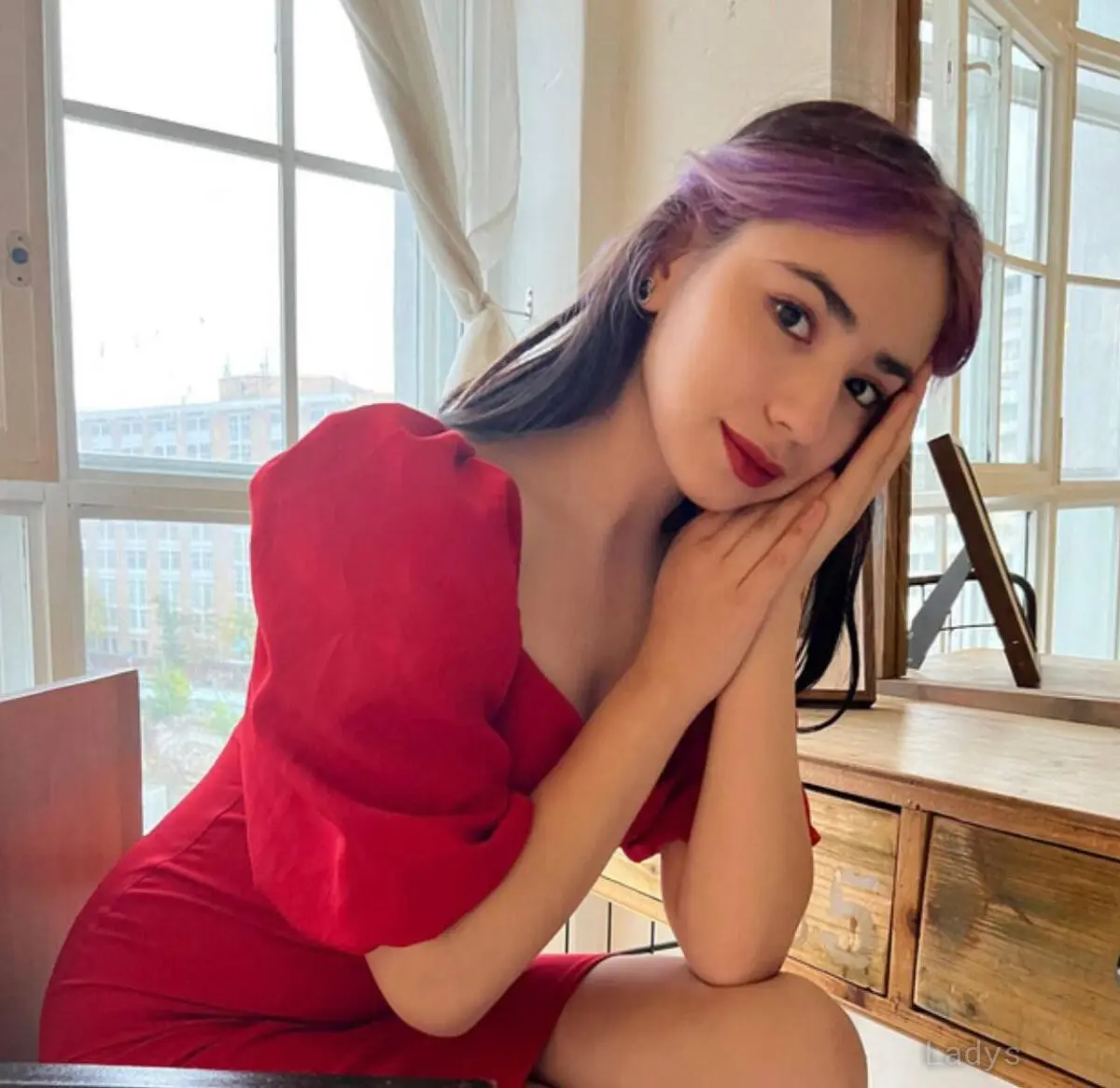 Emma, 20 years old Tel Aviv escort girl with big tits, height 165 sm, Weight 52 kg