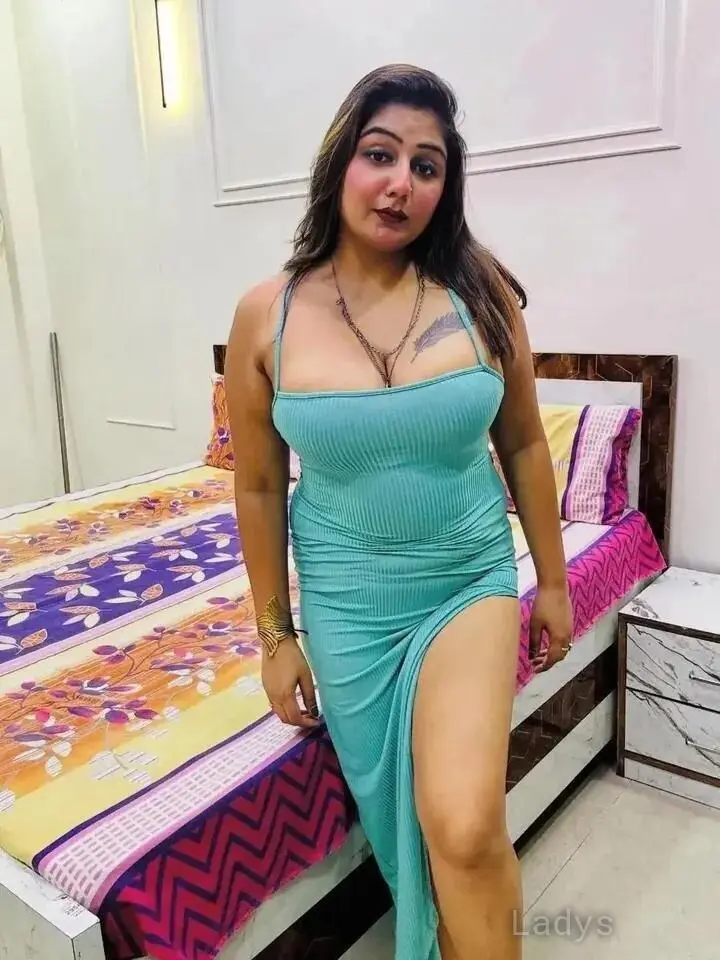 Anushka, 21 years old Thane escort girl with big tits, height 170 sm, Weight kg