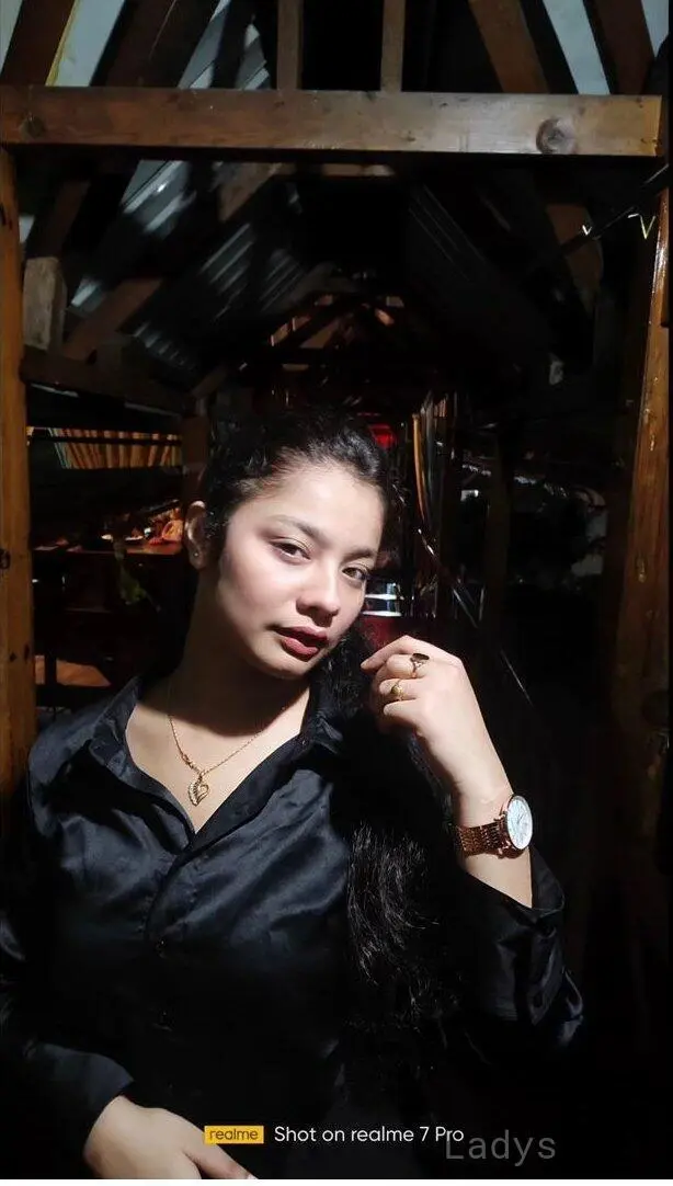 Harshita, 22 years old Thane escort girl with big tits, height 155 sm, Weight  kg