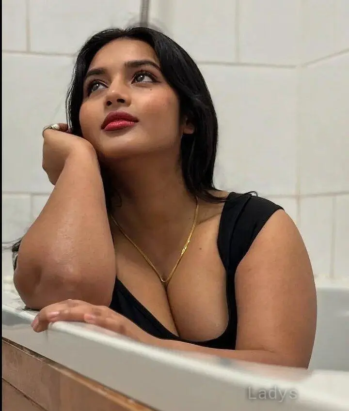Neha Sharma, 25 years old Thane escort girl with big tits, height 154 sm, Weight  kg
