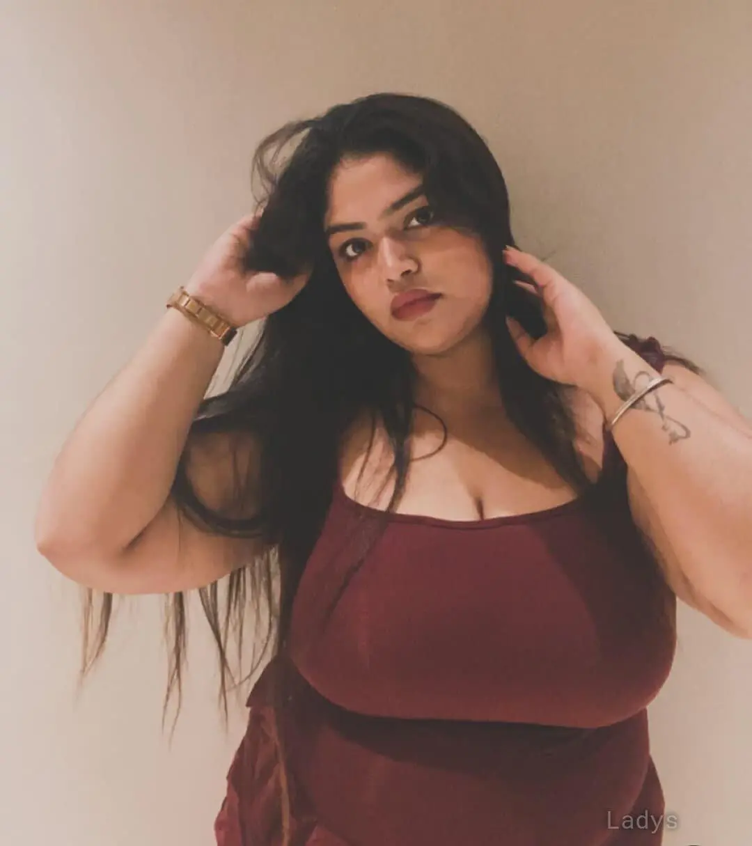 Divya, 23 years beautiful nude Thane escorts girl, height 154 sm, Weight  kg