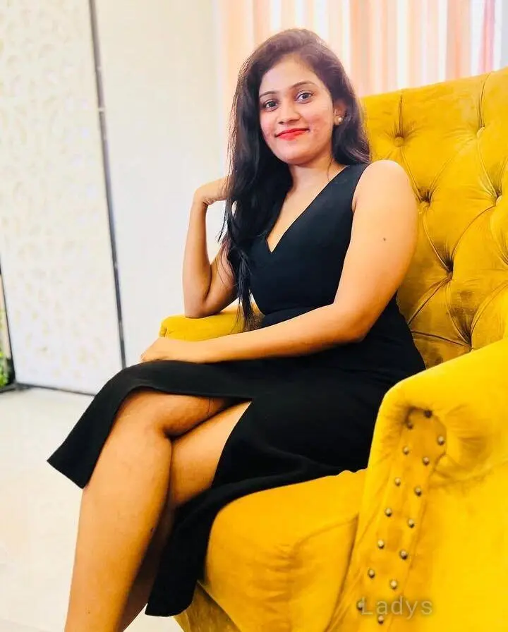 Priyanka, 21 years beautiful nude Thane escorts girl, height 170 sm, Weight kg