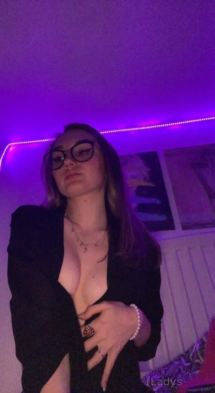Lillyann, 28 years beautiful nude The Keys escorts girl, height 168 sm, Weight 59 kg