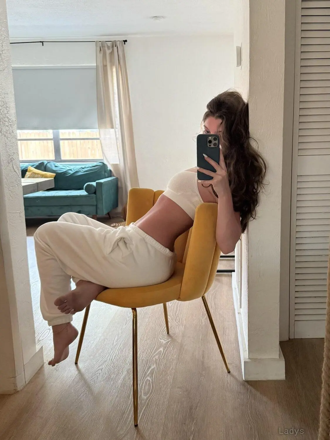 Holy, 26 years old Thessaloniki escort girl with big tits, height 169 sm, Weight  kg