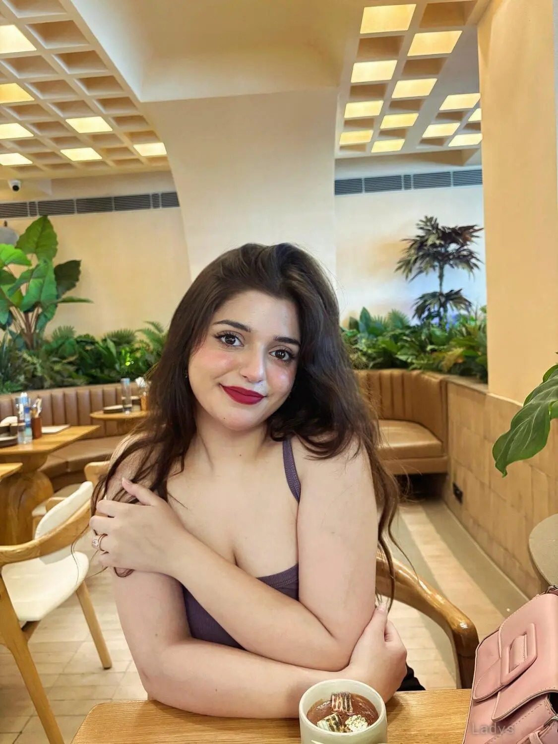 Garima Best Lady Escort, years old Thiruvananthapuram escort girl with big tits, height sm, Weight kg