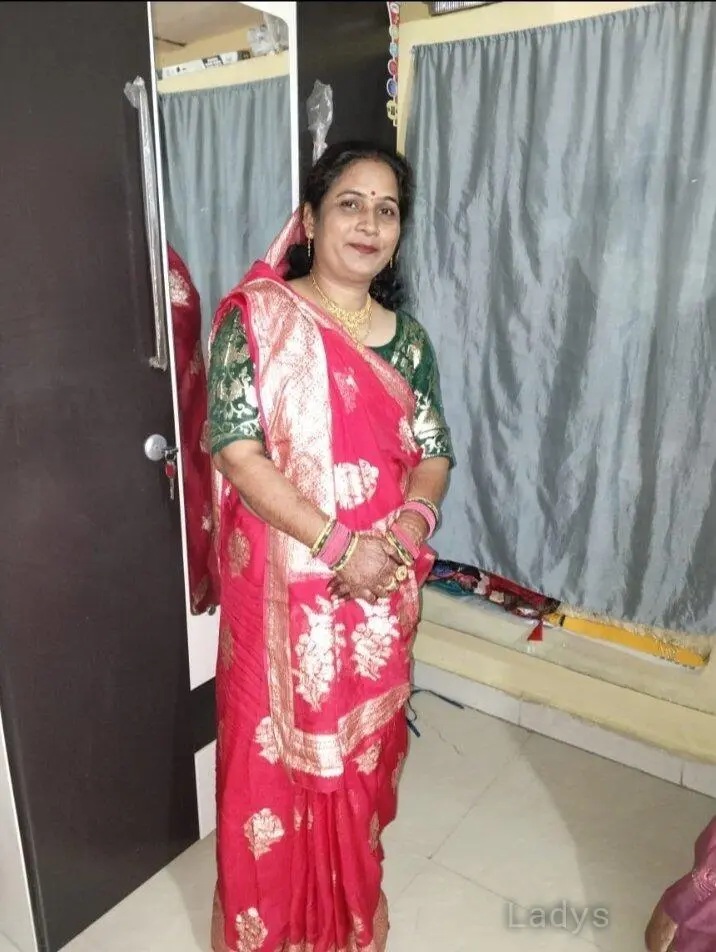Kavya, 24 years old Thiruvananthapuram escort girl with big tits, height 170 sm, Weight  kg