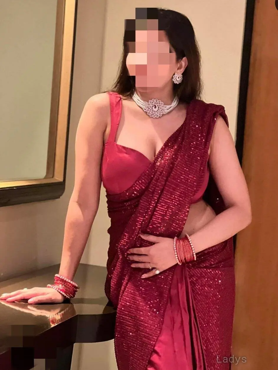 Neha, 29 years old Thiruvananthapuram escort girl with big tits, height 159 sm, Weight kg