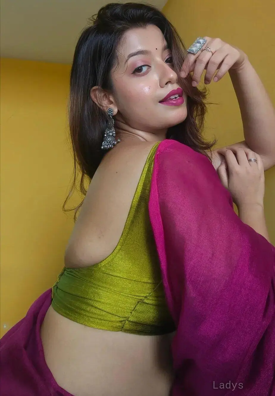 Vamini, years old Thiruvananthapuram escort girl with big tits, height sm, Weight kg
