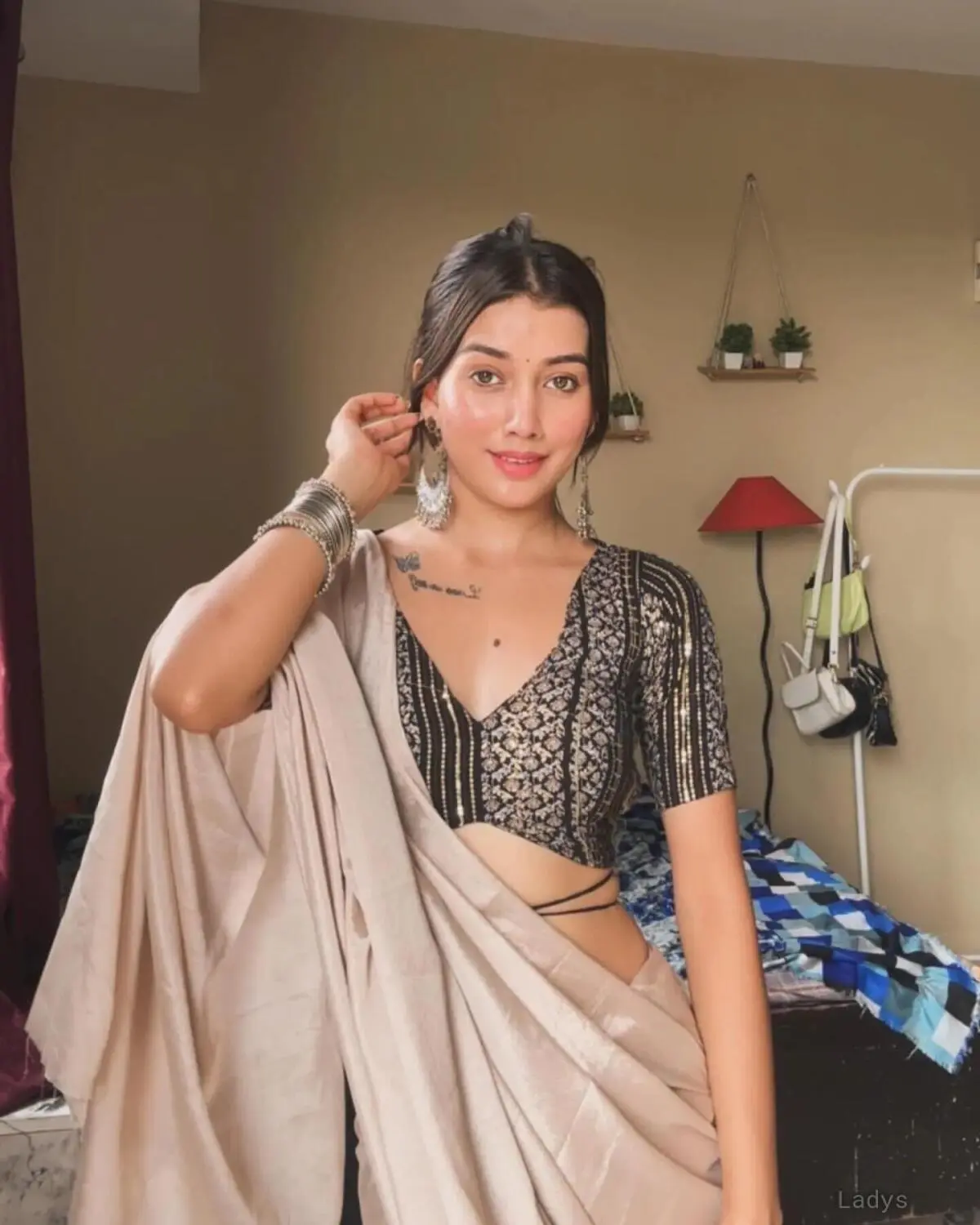 Anjali,  years beautiful nude Thiruvananthapuram escorts girl, height  sm, Weight  kg