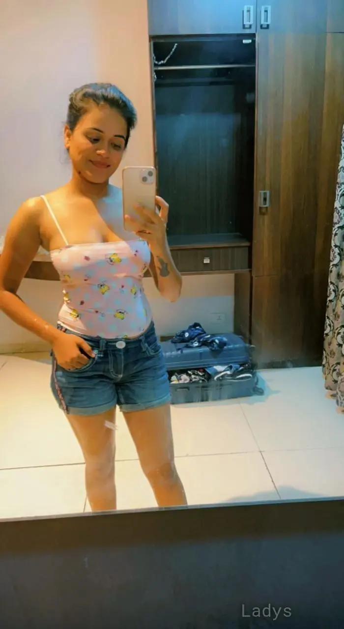 Roshni Joshi, years beautiful nude Thiruvananthapuram escorts girl, height sm, Weight kg