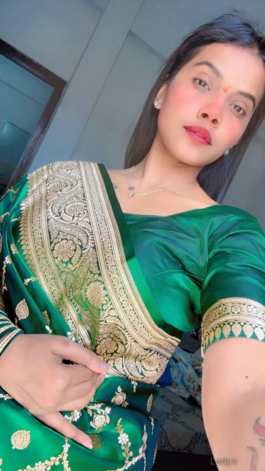 Sara, 22 years beautiful nude Thiruvananthapuram escorts girl, height 154 sm, Weight  kg