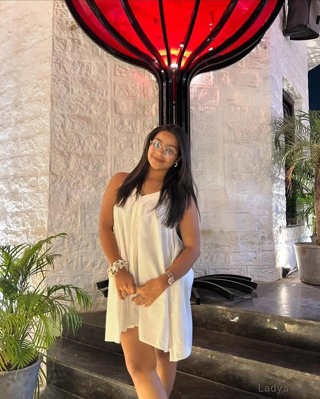 Shavitri, 20 years beautiful nude Thiruvananthapuram escorts girl, height 154 sm, Weight  kg