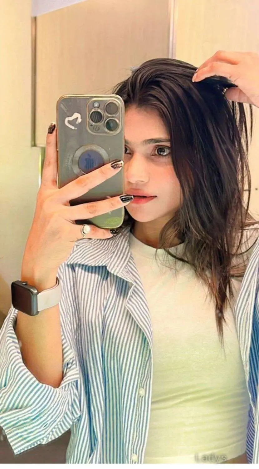 Tina, 23 years beautiful nude Thiruvananthapuram escorts girl, height 160 sm, Weight  kg