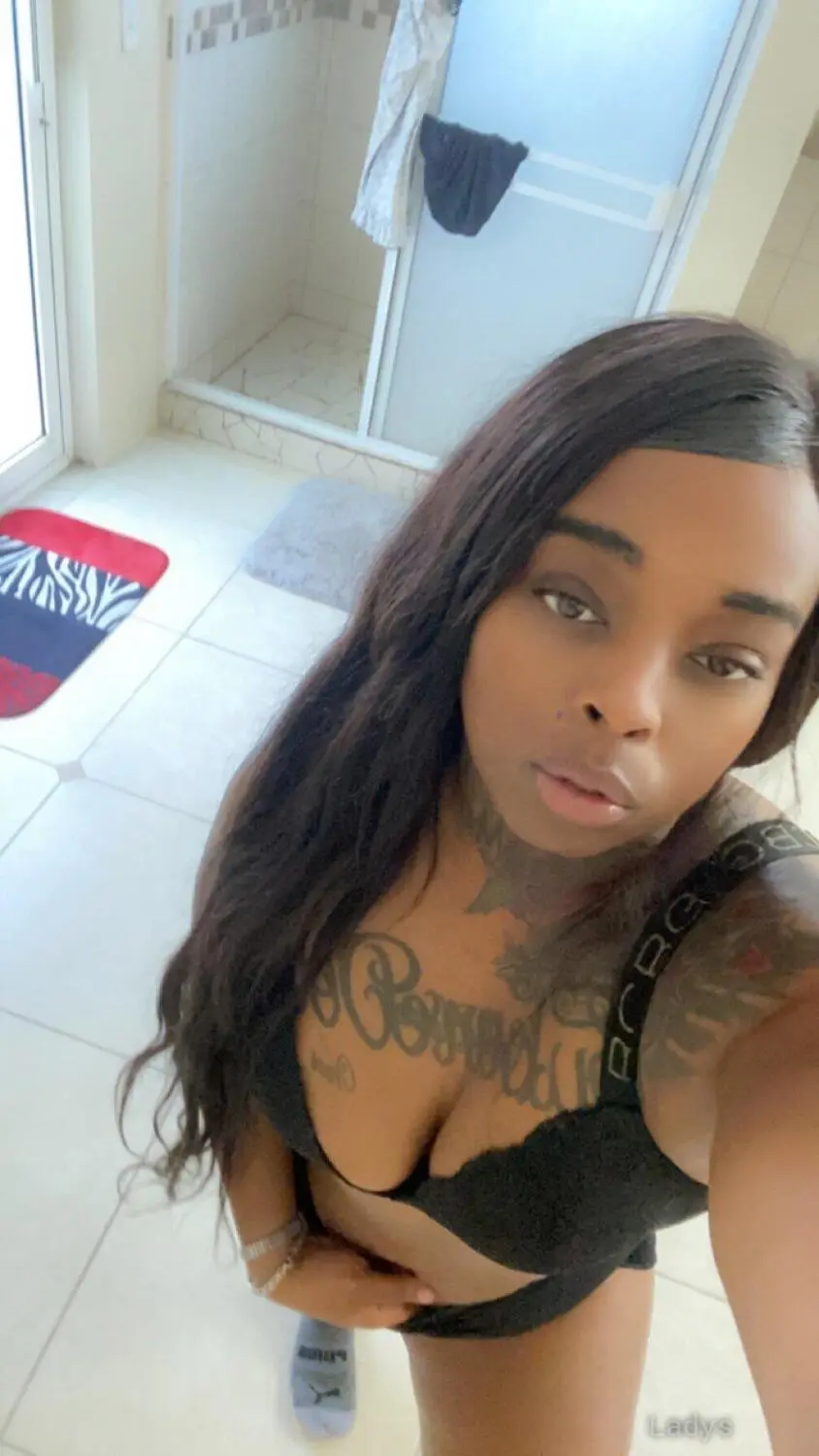 Moreno, 27 years old Tijuana escort girl with big tits, height 157 sm, Weight  kg