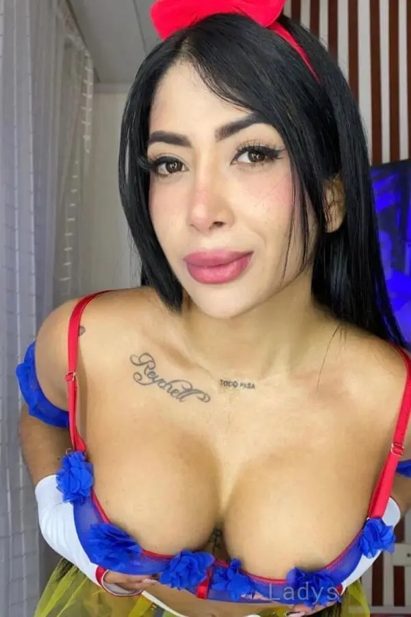 Wendy, 23 years beautiful nude Tijuana escorts girl, height 159 sm, Weight 61 kg