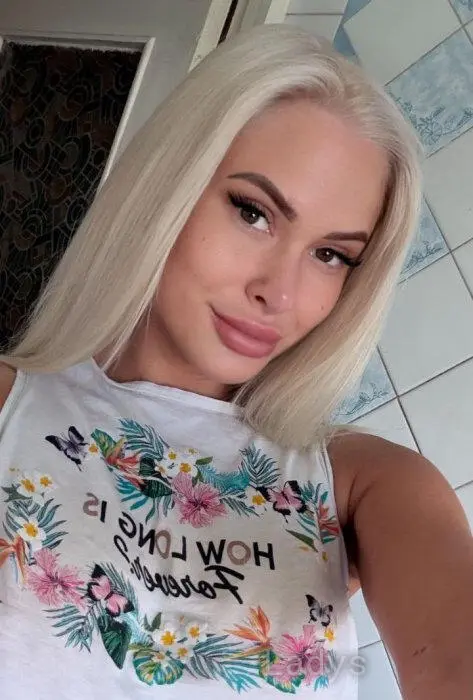 Elena, 25 years beautiful nude Tirana escorts girl, height 170 sm, Weight 57 kg