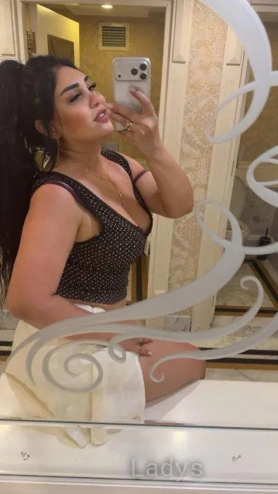 Katya, 30 years beautiful nude Tirana escorts girl, height 170 sm, Weight 78 kg
