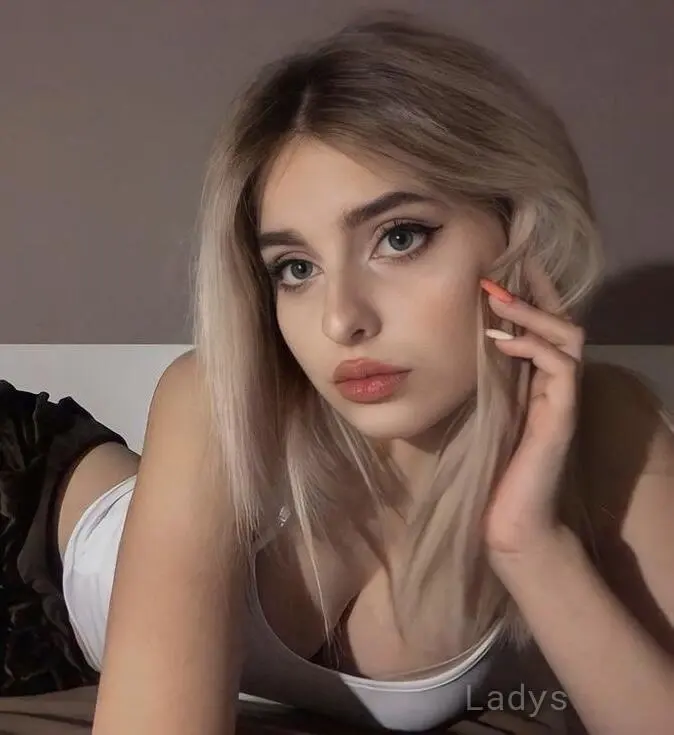Yummy, 22 years hot nedes Tirana rscorts girl, height 165 sm, Weight 52 kg-1