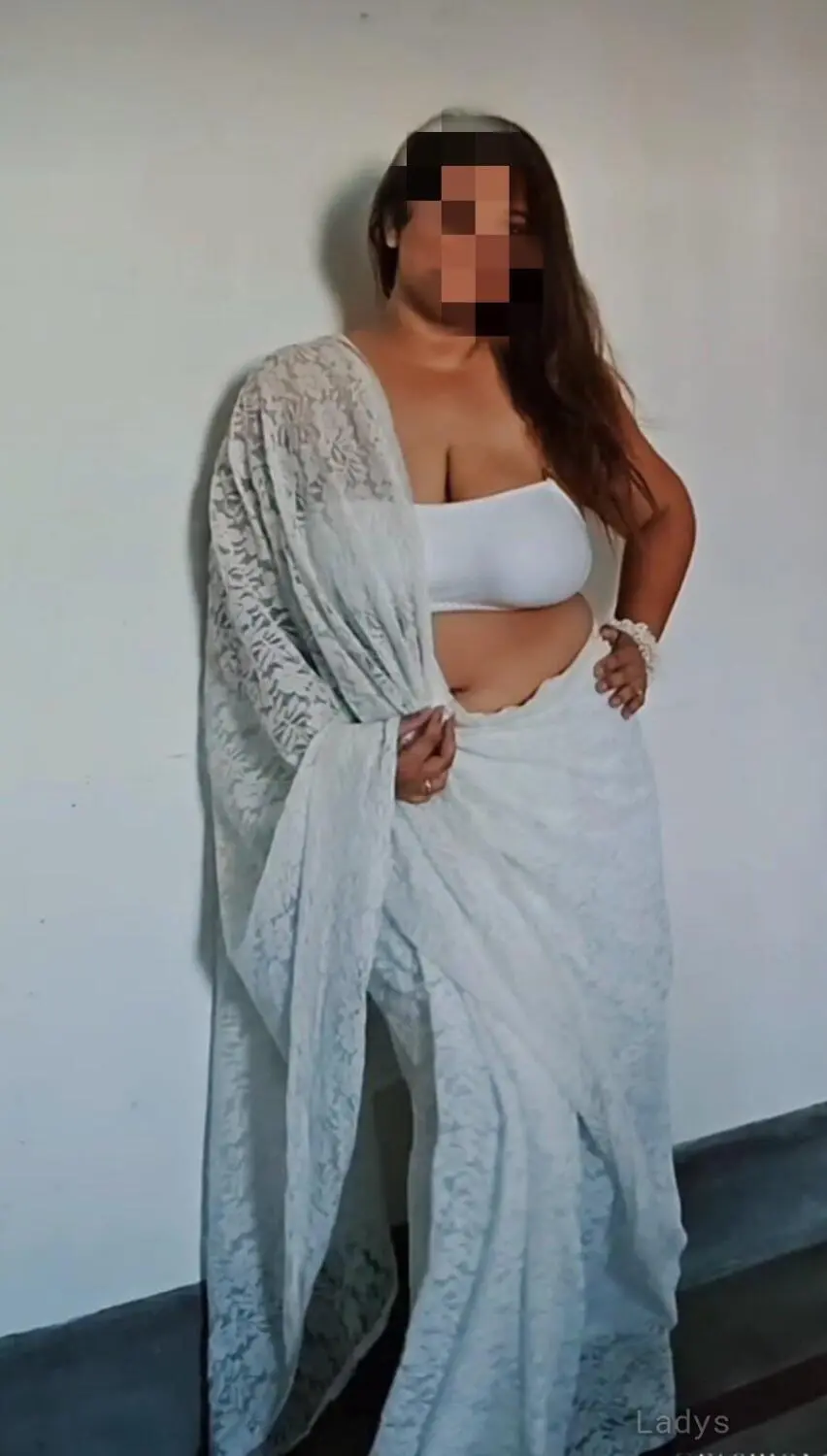 Bhabhi, 29 years beautiful nude Tiruchirapalli escorts girl, height 159 sm, Weight  kg