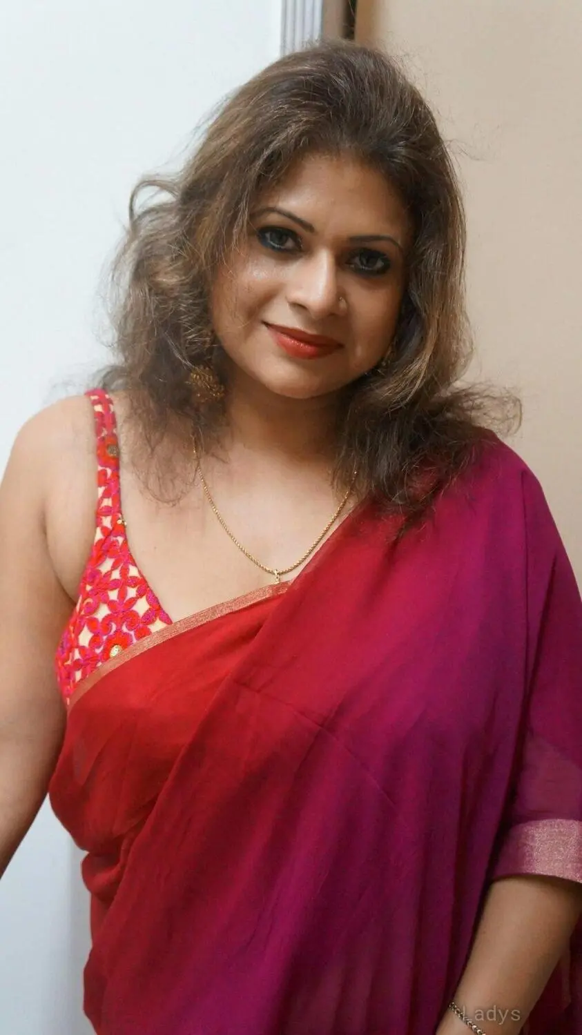Kavya, 22 years old Tirupati escort girl with big tits, height 154 sm, Weight kg